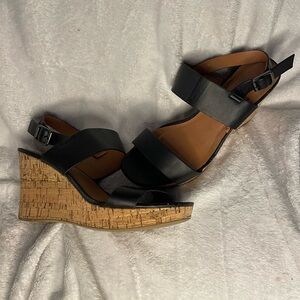 Wild Diva black and cork style wedges GUC